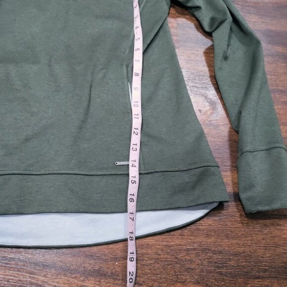 Sugoi Thermal Baselayer Semi Fit Coast Pullover Sporty Sweatshirt Womens Size M - Picture 7 of 10